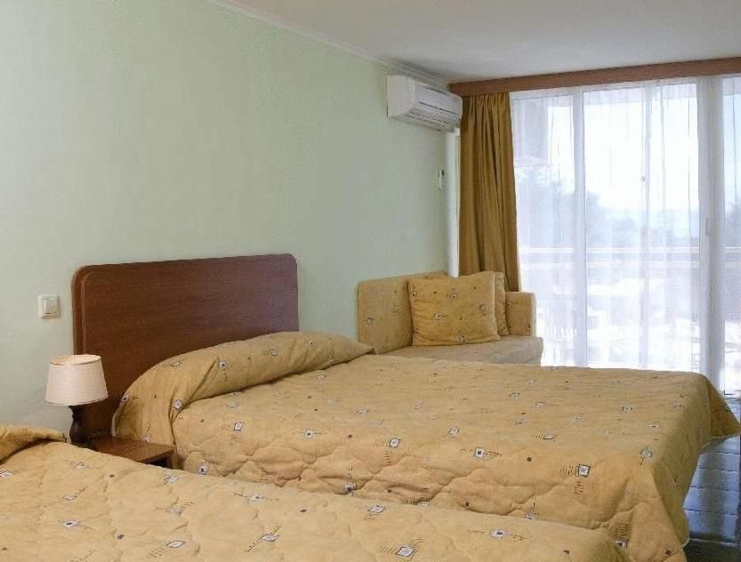 Отель Hotel Malibu Албена-26